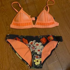 Triangl bikini set with matching triangl bag, size small